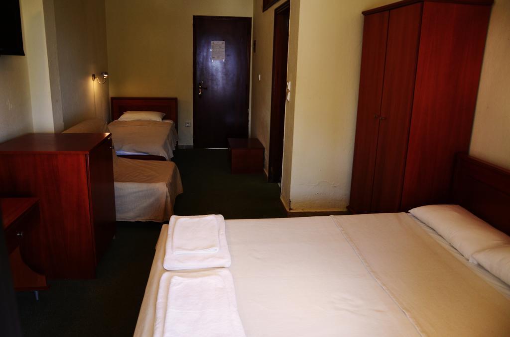 Hotel Cavo D' Oro Nea Moudania Esterno foto